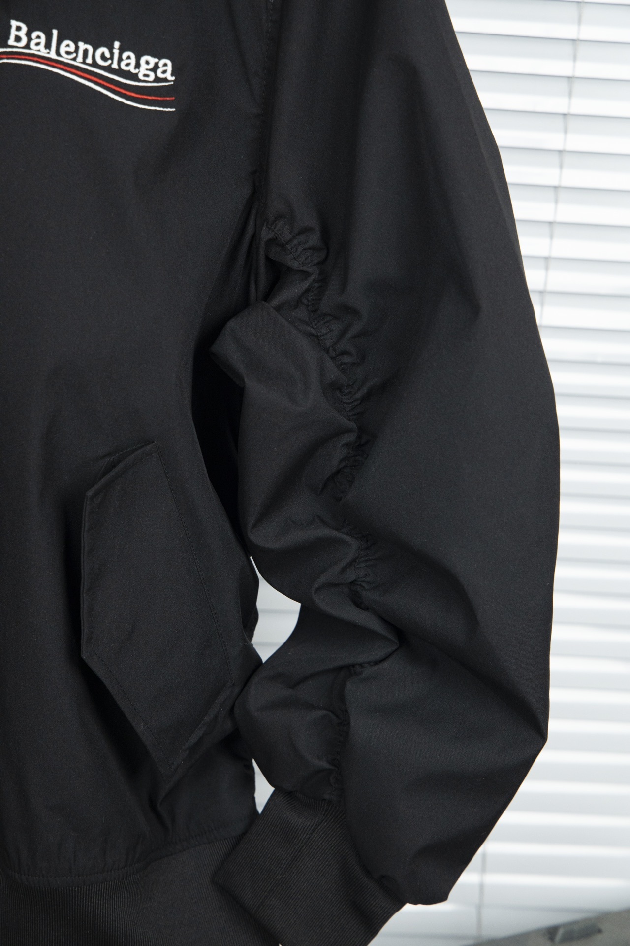 【BALENCIAGA旗艦店】バレンシアガ ジャケット、ご好評に付き再入荷！
