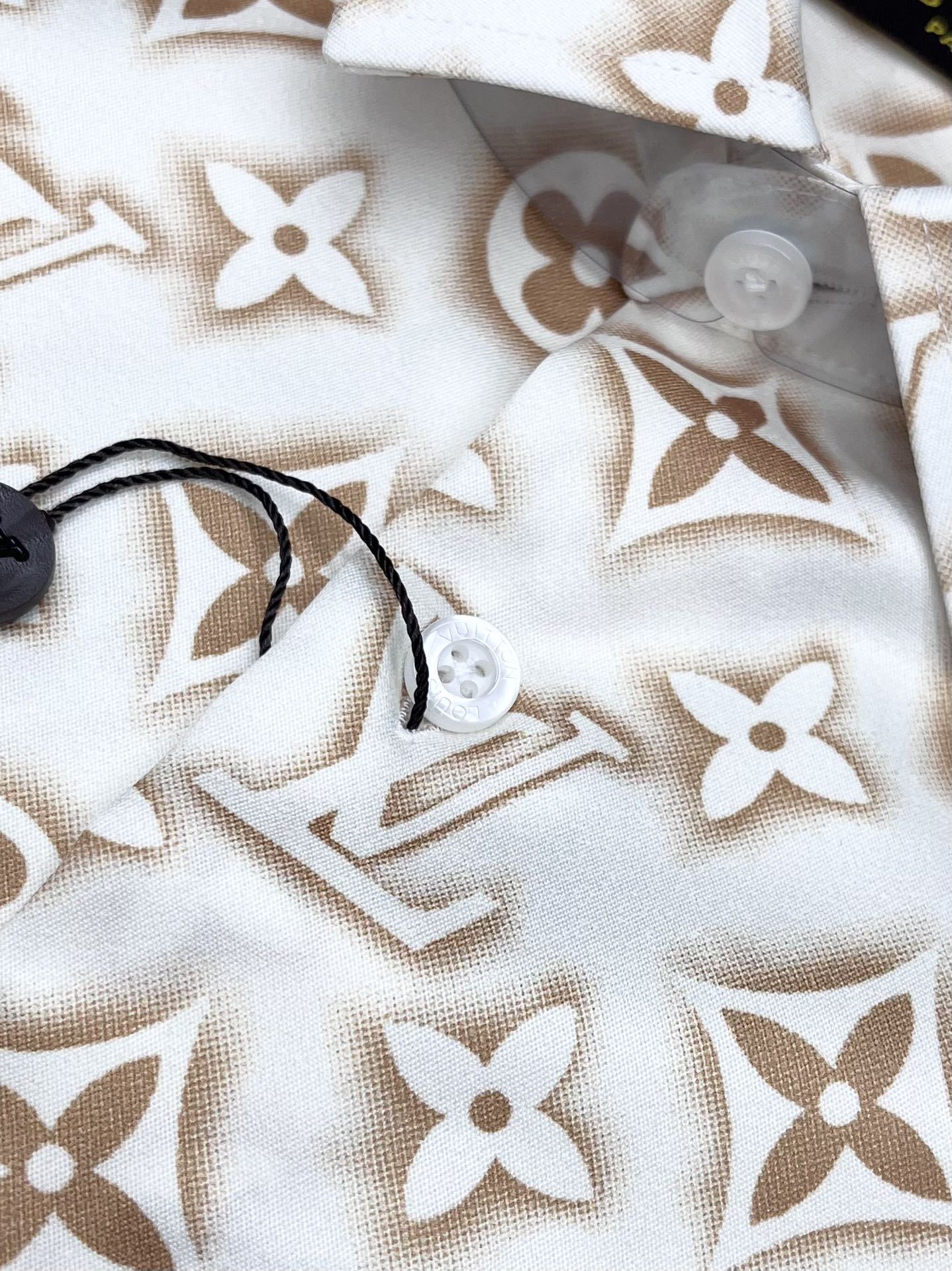 【Louis Vuitton 】（ルイヴィトン）長袖シャツ、ご好評に付き再入荷！