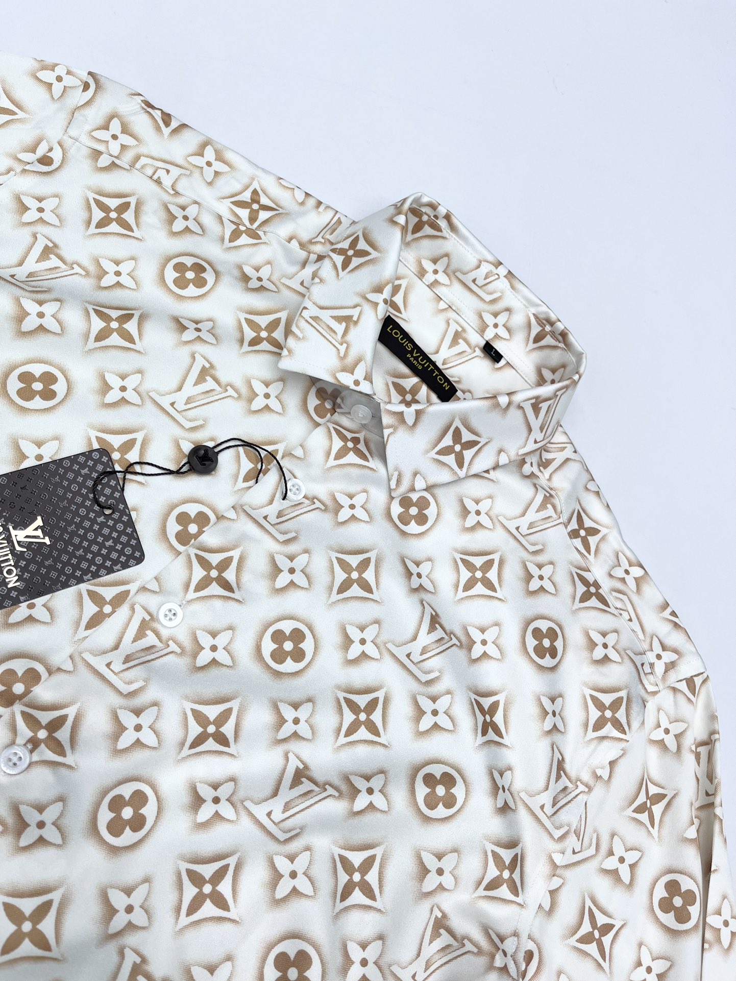 【Louis Vuitton 】（ルイヴィトン）長袖シャツ、ご好評に付き再入荷！