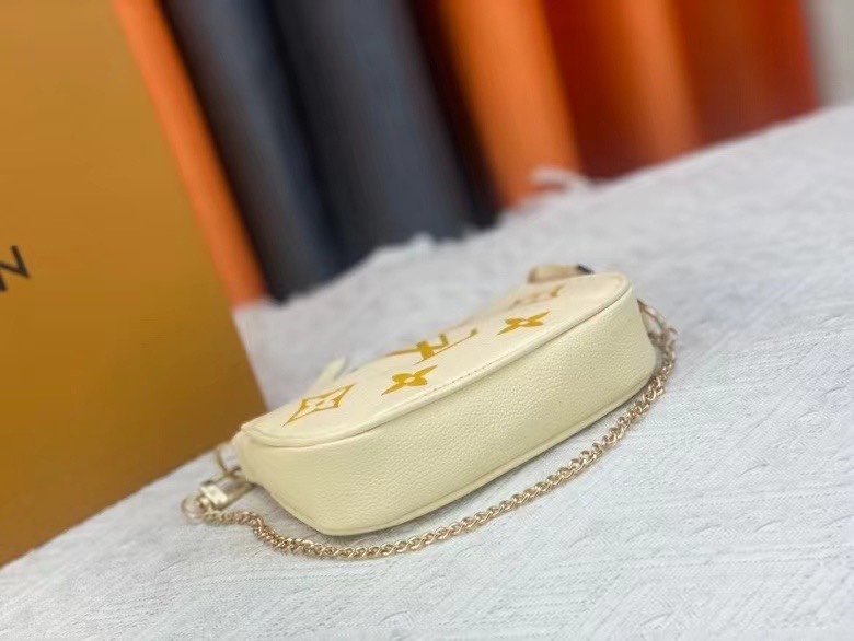 LOUIS VUITTON ルイヴィトン MINI POCHETTE ACCESSOIRES M80501