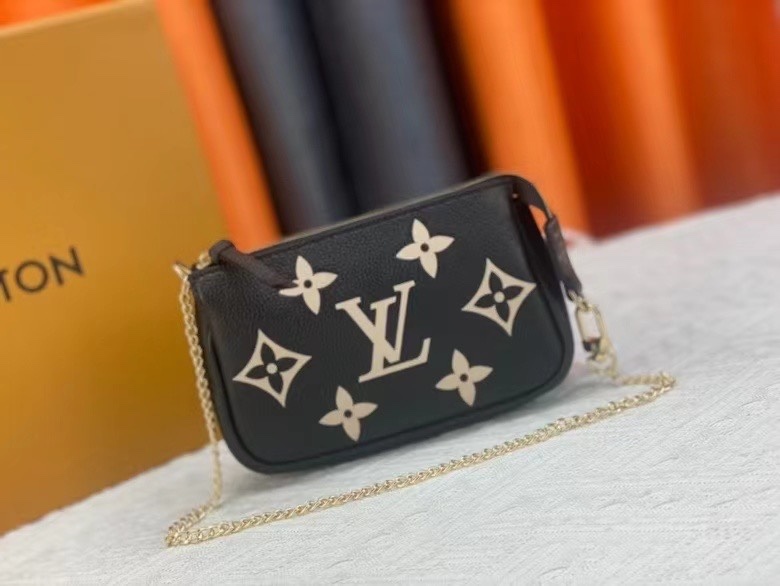 LOUIS VUITTON ルイヴィトン MINI POCHETTE ACCESSOIRES M80501