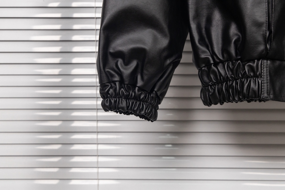 【BALENCIAGA旗艦店】バレンシアガ 革ジャケット、ご好評に付き再入荷！