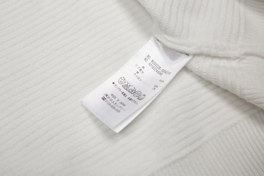 【THOM BROWNE旗艦店】セーター 男女兼用 ご好評に付き再入荷！