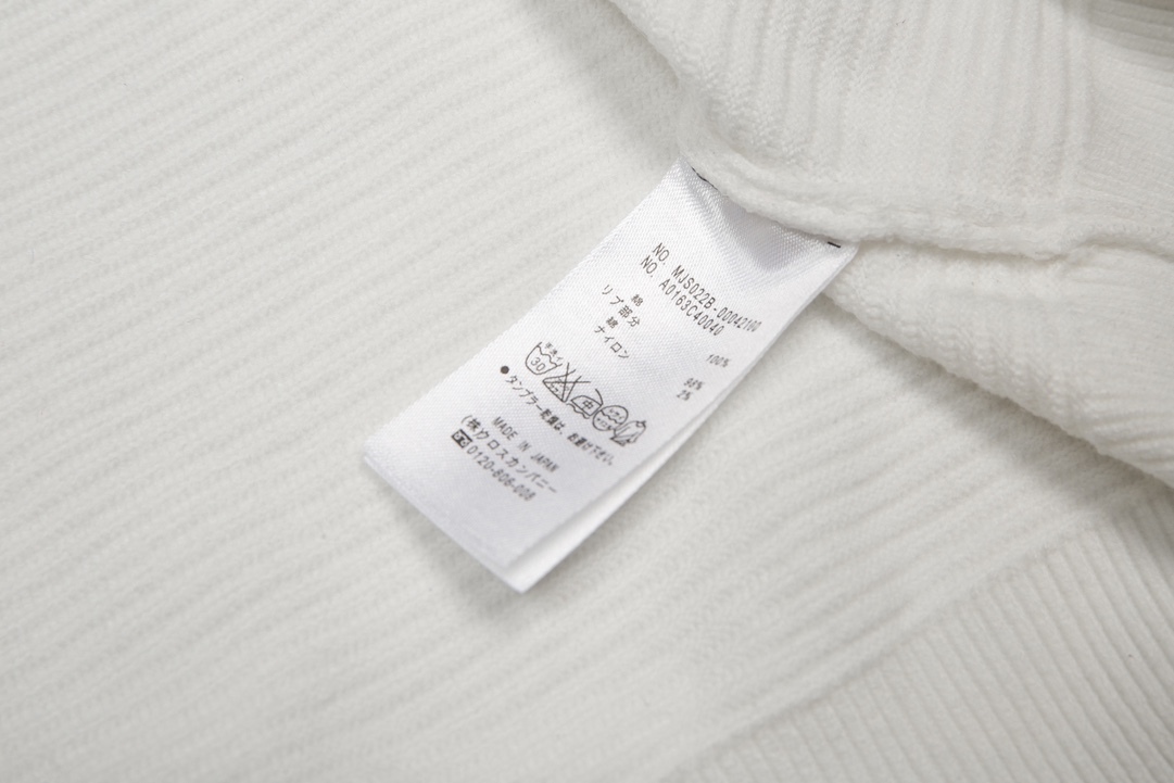 【THOM BROWNE旗艦店】セーター 男女兼用 ご好評に付き再入荷！