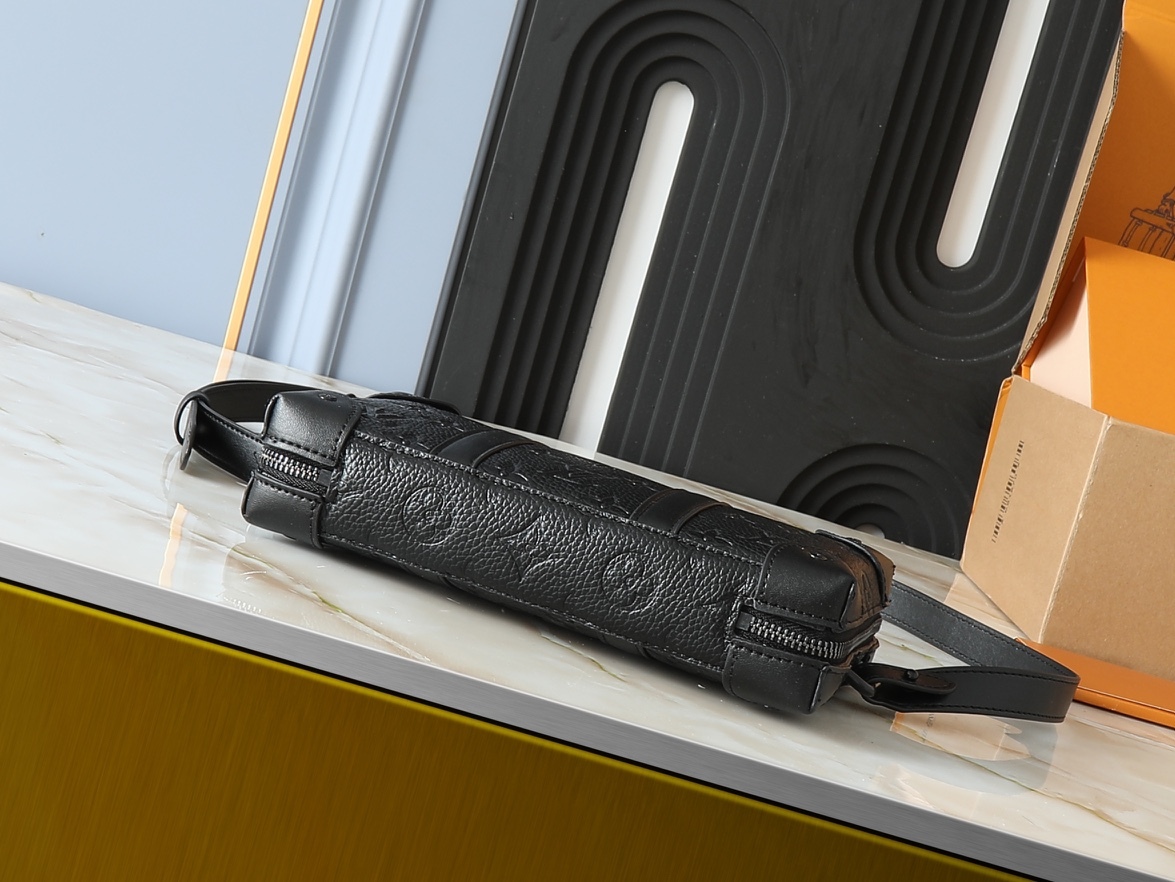 LOUIS VUITTON（ルイヴィトン）SOFT TRUNK WALLET ソフトトランク M80224