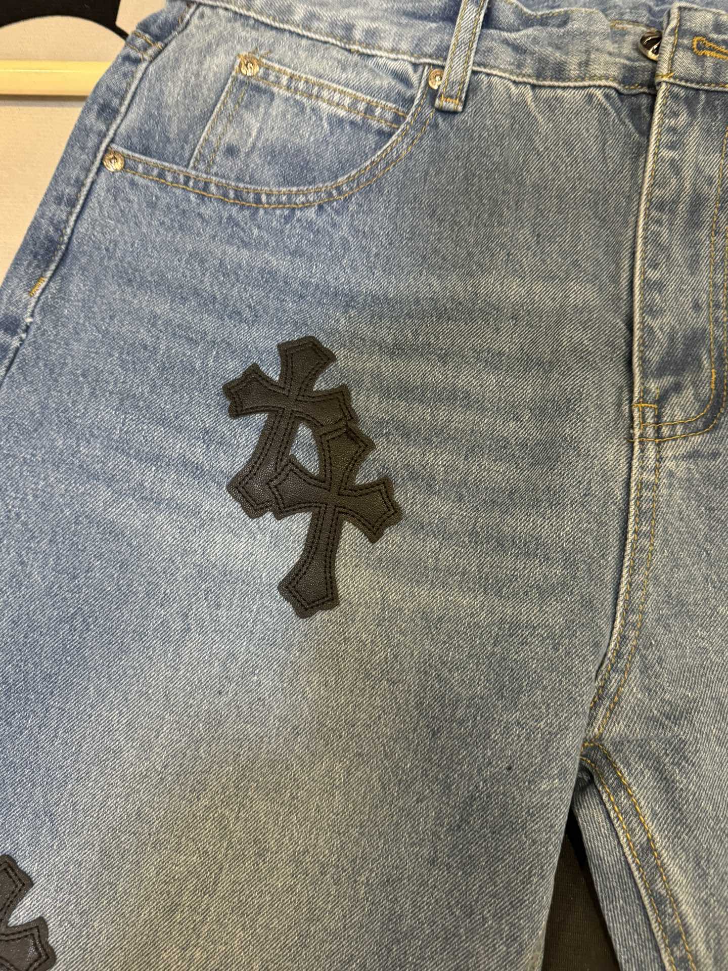 【CHROME HEARTS 公式旗艦店】ジーパン、ご好評に付き再入荷！