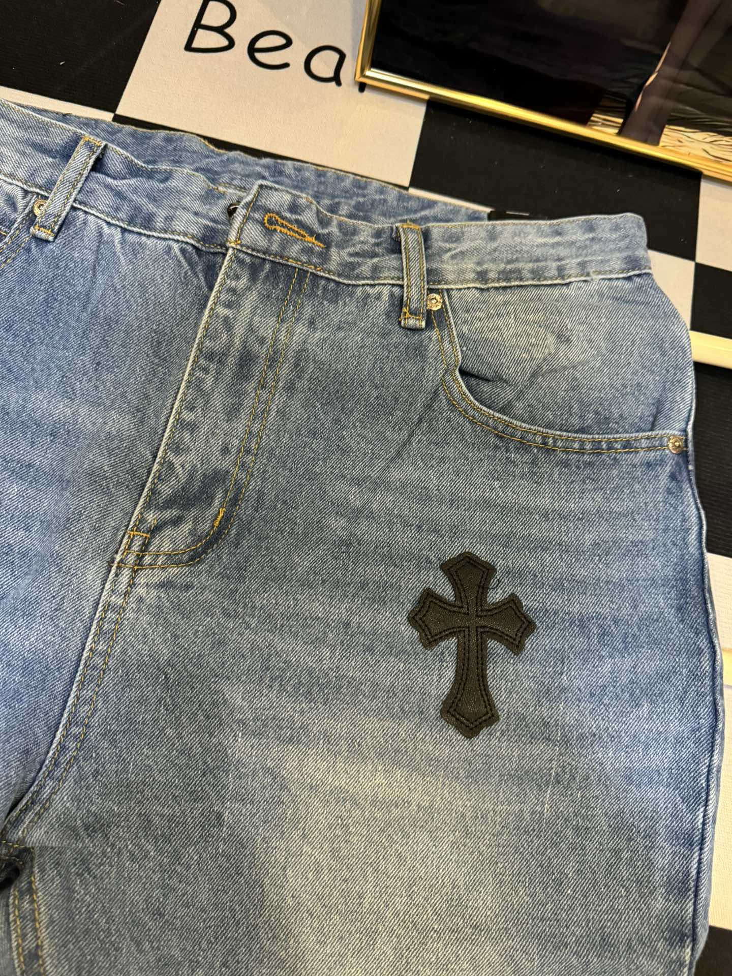 【CHROME HEARTS 公式旗艦店】ジーパン、ご好評に付き再入荷！