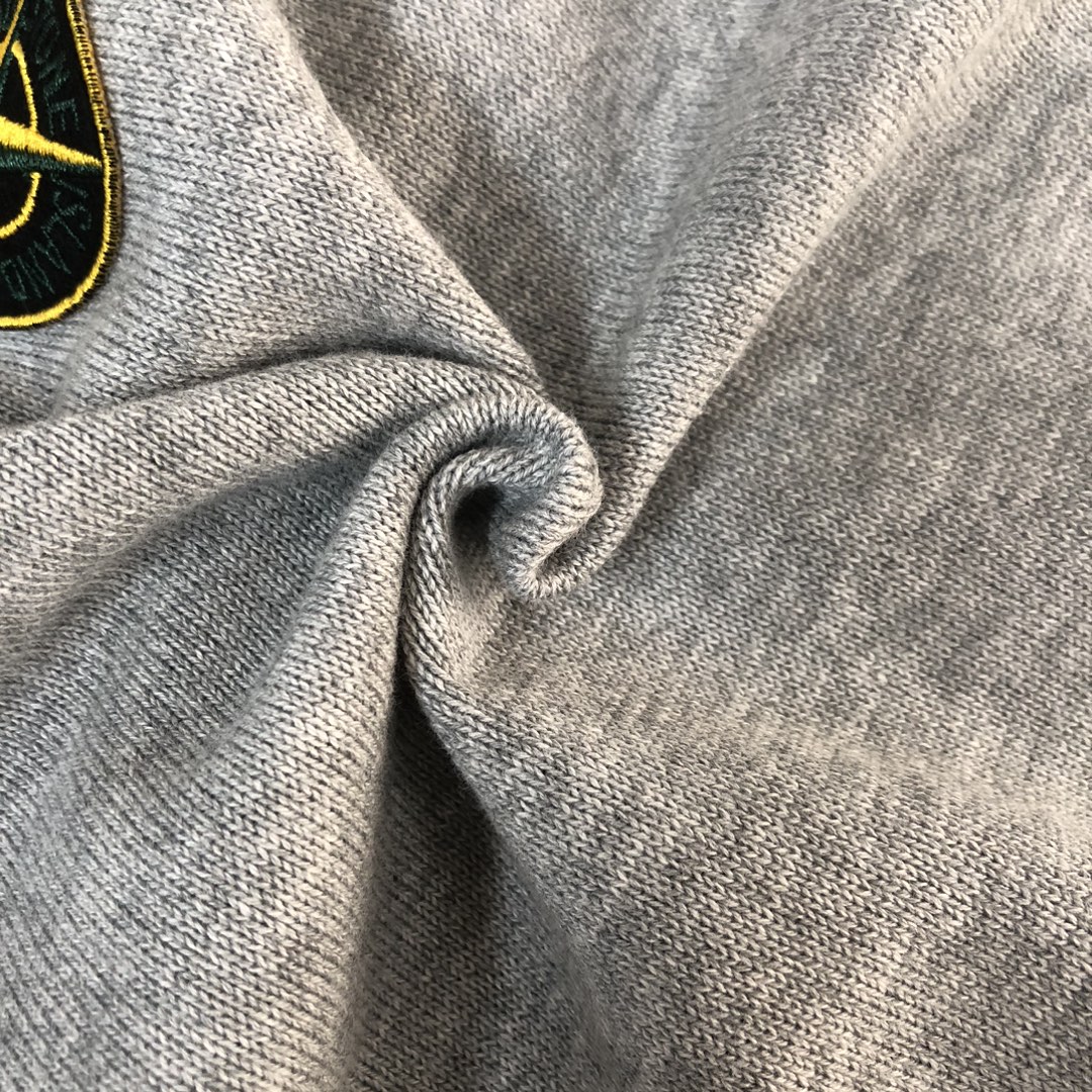 ★人気★【STONE ISLAND旗艦店】★ニットセーター★ 