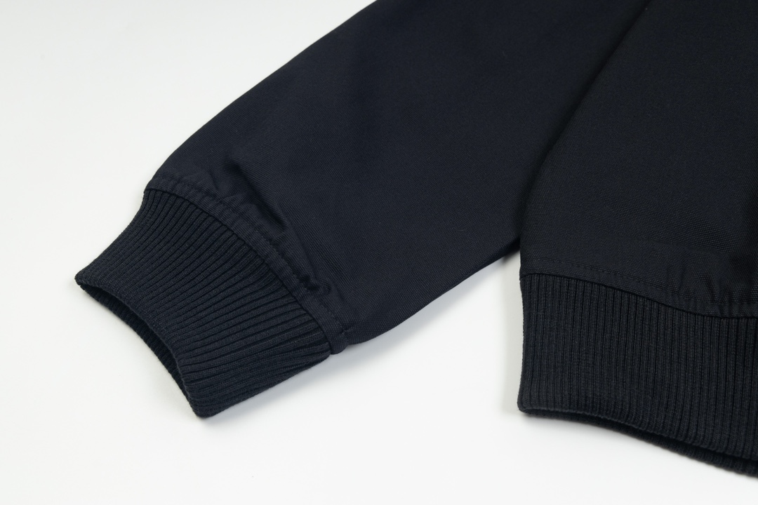 【LOUIS VUITTON旗艦店】ルイヴィトン ジャケット ご好評に付き再入荷！