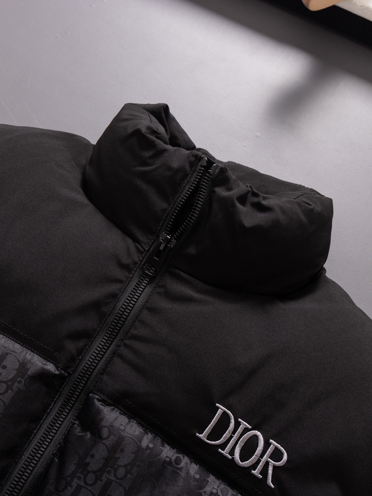 【DIOR公式 旗艦店】（ディオール ） ダウンジャケット、ご好評に付き再入荷！