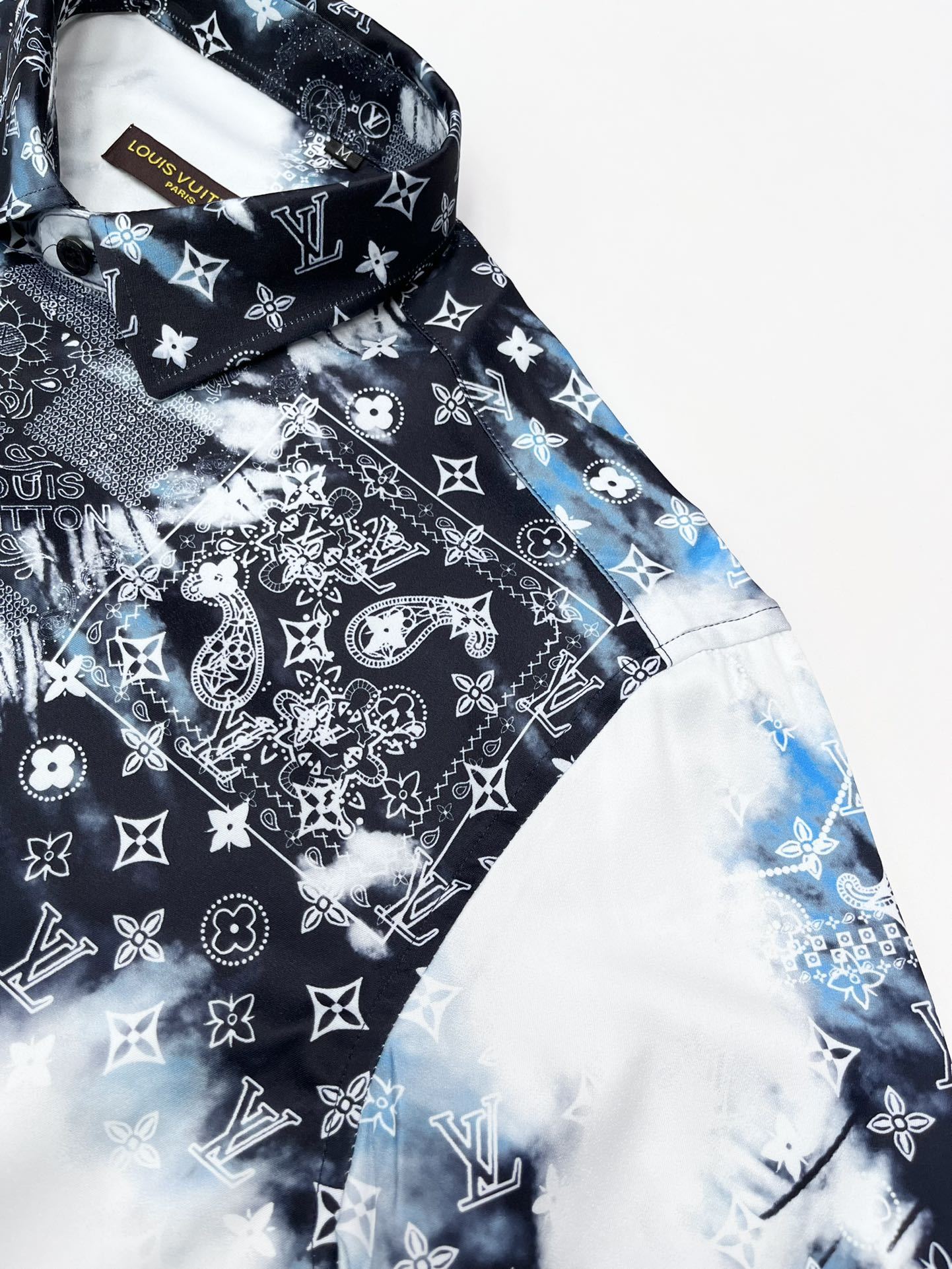 【Louis Vuitton 】（ルイヴィトン）長袖シャツ、ご好評に付き再入荷！