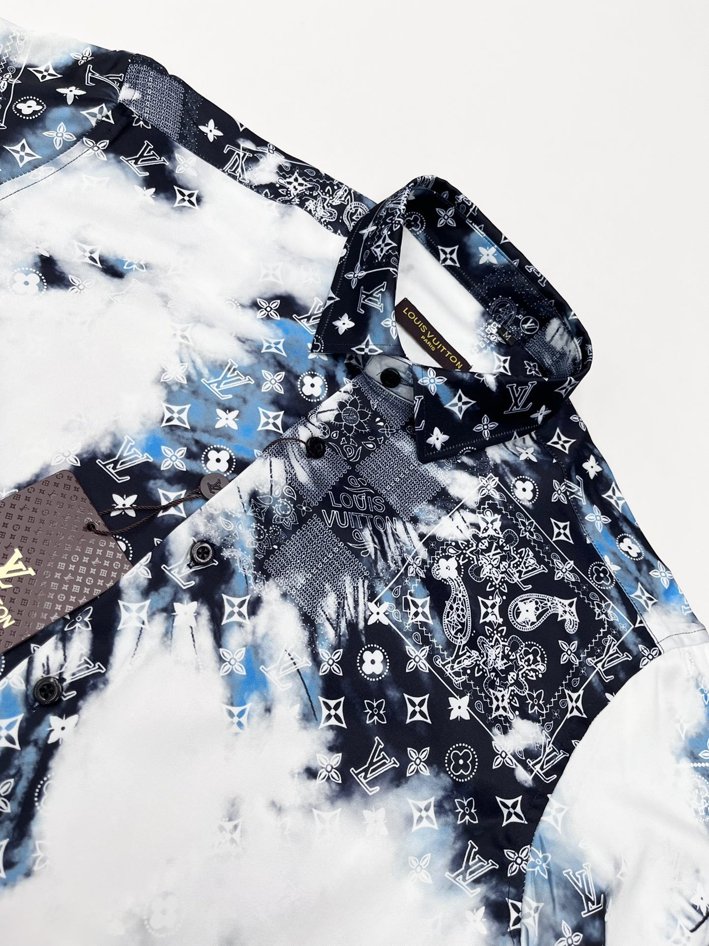 【Louis Vuitton 】（ルイヴィトン）長袖シャツ、ご好評に付き再入荷！