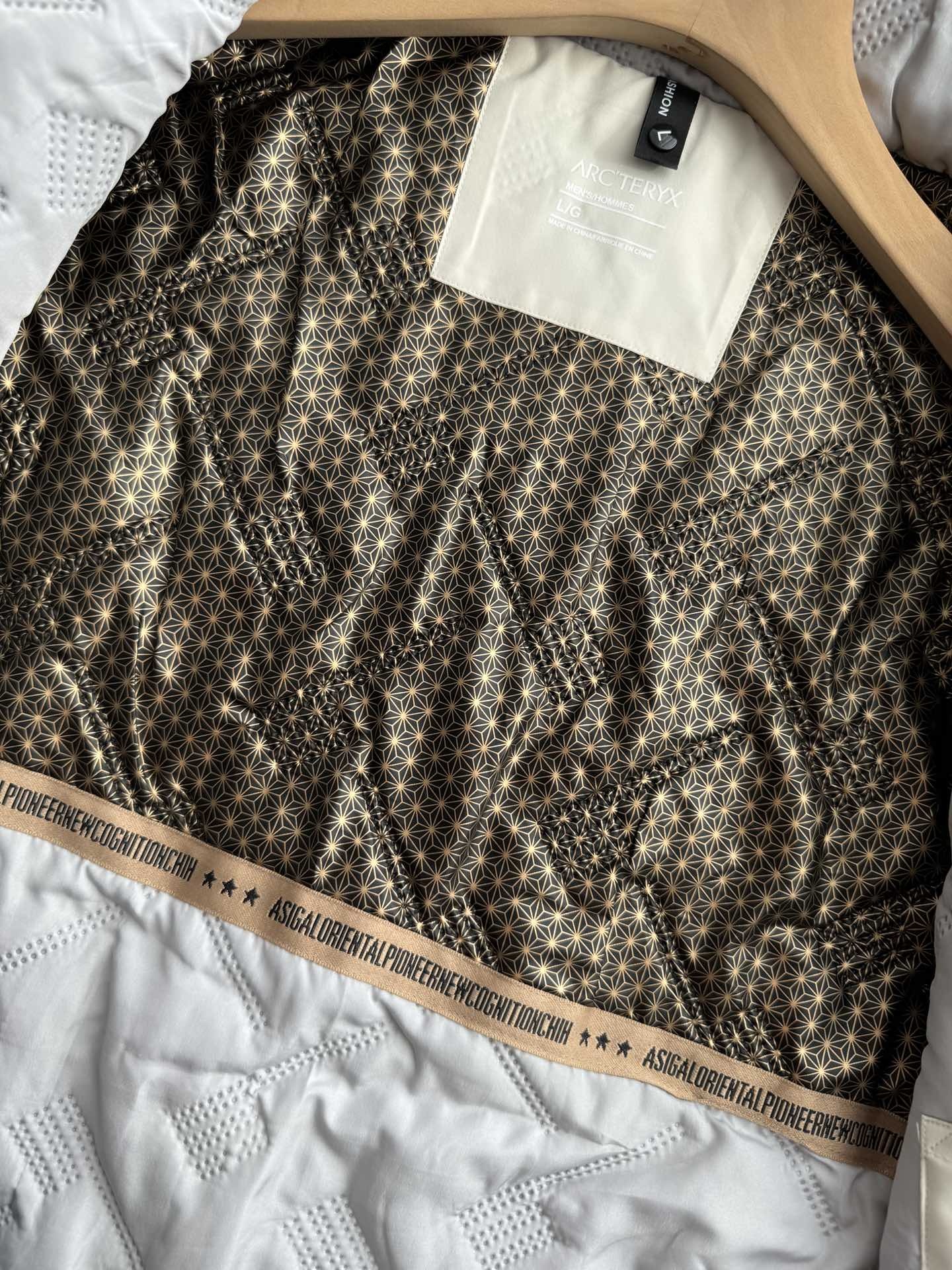 【ARC'TERYX旗艦店】秋冬ジャケット 男女兼用 ご好評に付き再入荷！