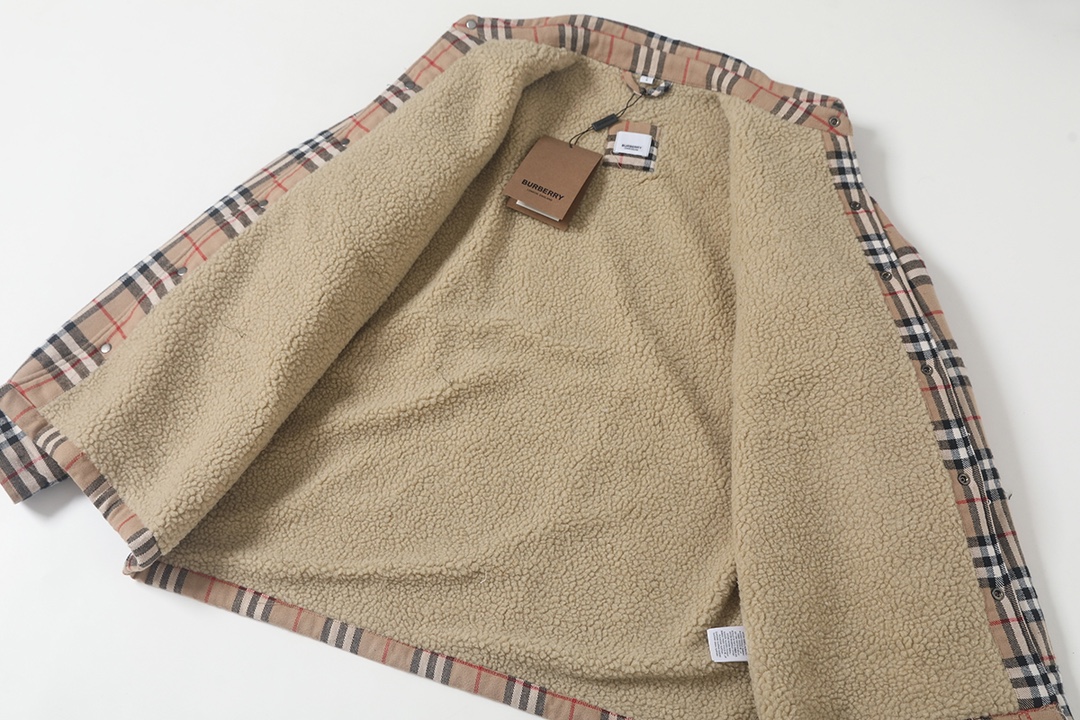 【BURBERRY旗艦店】バーバリー ラムウールジャケット ご好評に付き再入荷！