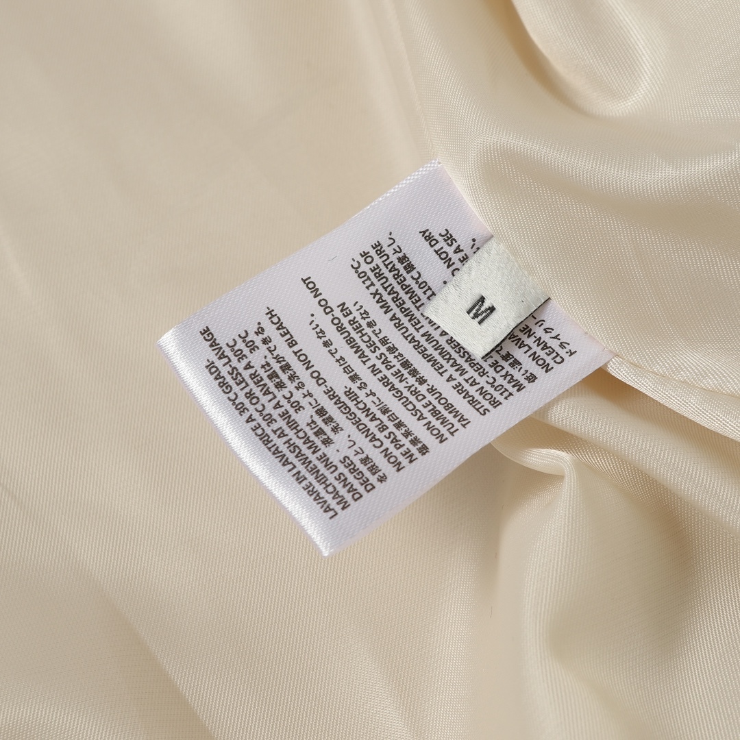 【OFF-WHITE旗艦店】野球服 ジャケット 、ご好評に付き再入荷！