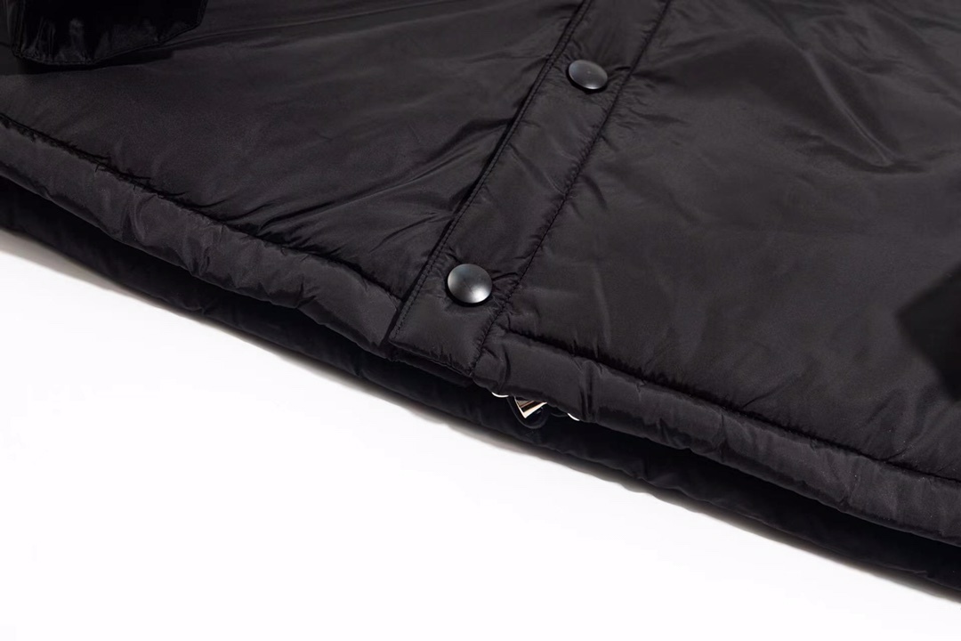 【PRADA旗艦店】プラダ ジャケット ご好評に付き再入荷！