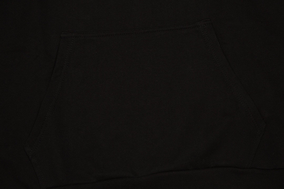 【BALENCIAGA】バレンシアガ パーカー 男女兼用 ご好評に付き再入荷！