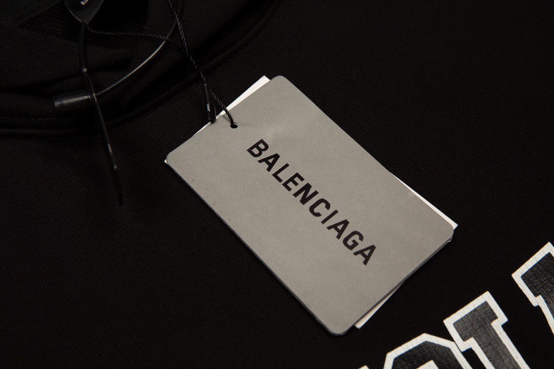 【BALENCIAGA】バレンシアガ パーカー 男女兼用 ご好評に付き再入荷！