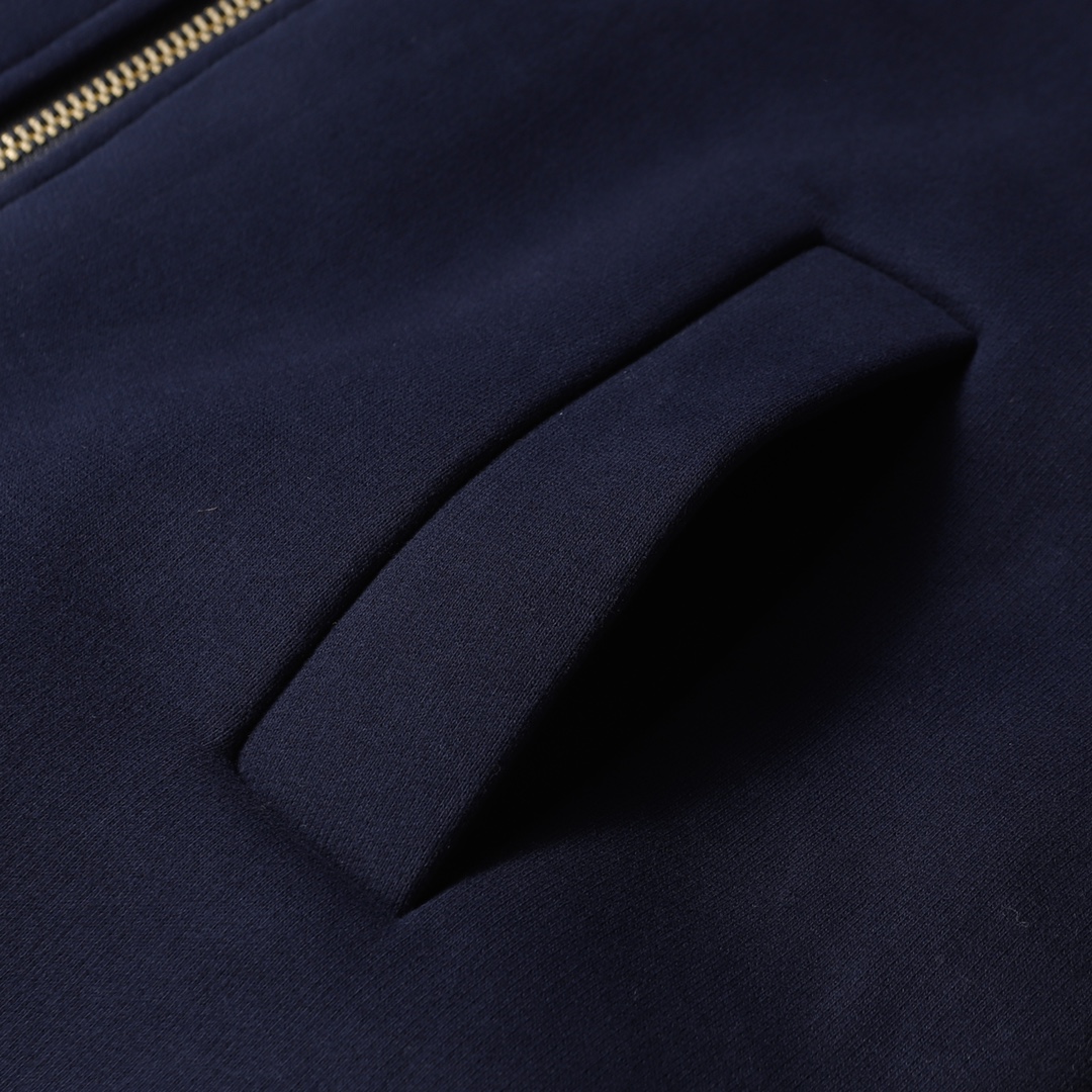 【MIU MIU旗艦店】 ジャケット ご好評に付き再入荷！