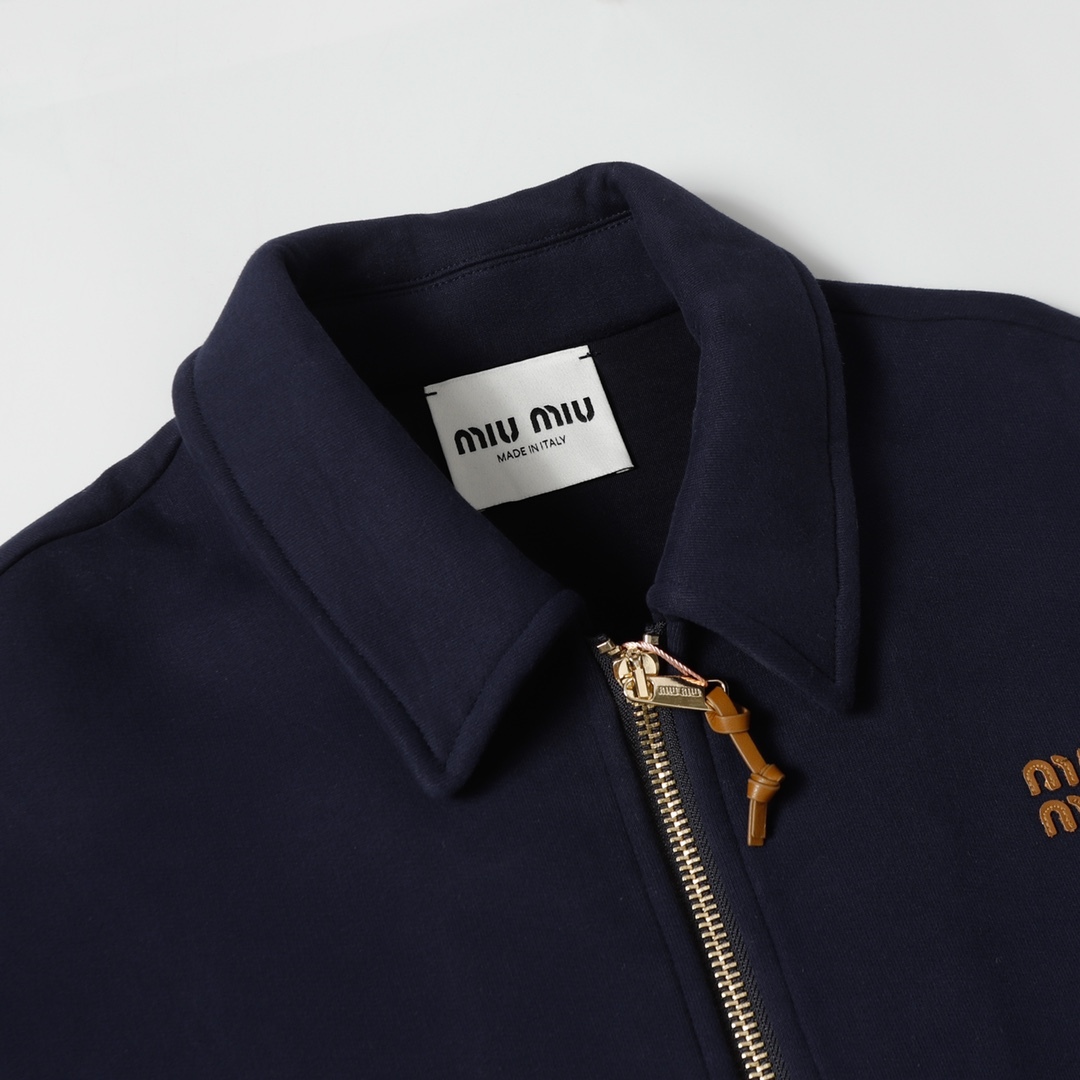 【MIU MIU旗艦店】 ジャケット ご好評に付き再入荷！