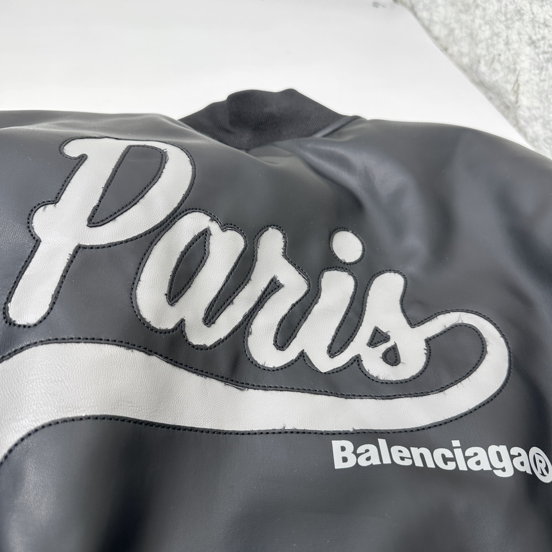 【BALENCIAGA旗艦店】バレンシアガ 革ジャケット、ご好評に付き再入荷！