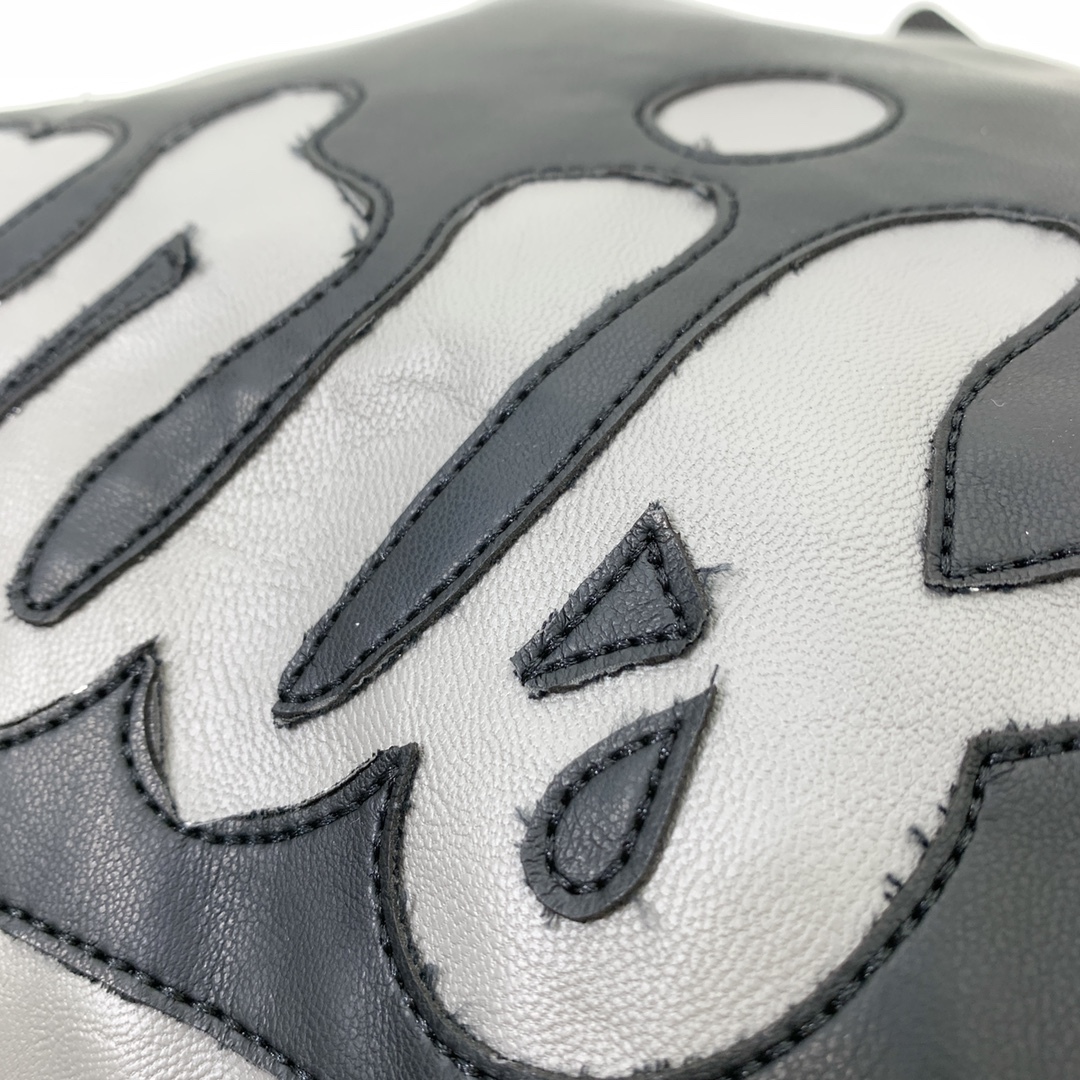 【BALENCIAGA旗艦店】バレンシアガ 革ジャケット、ご好評に付き再入荷！