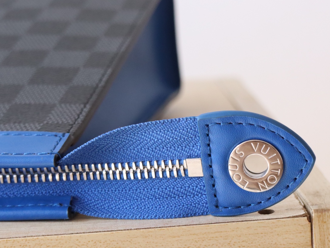 LOUIS VUITTON ルイヴィトン Pochette Voyage MM クラッチバッグ N00088