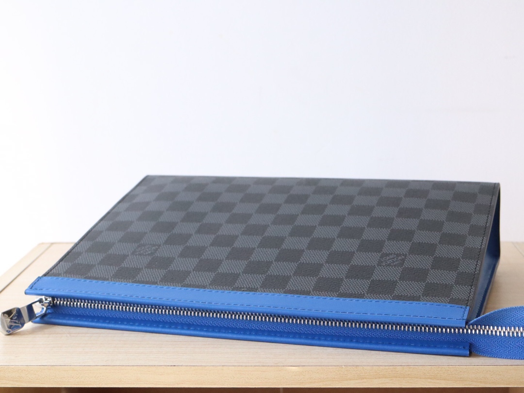 LOUIS VUITTON ルイヴィトン Pochette Voyage MM クラッチバッグ N00088