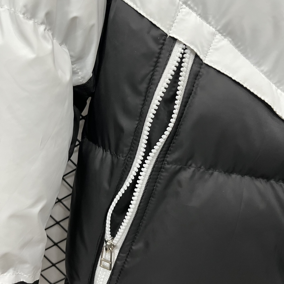 【NIKE旗艦店】ダウンジャケット ご好評に付き再入荷！