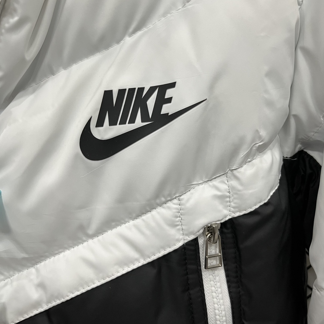 【NIKE旗艦店】ダウンジャケット ご好評に付き再入荷！