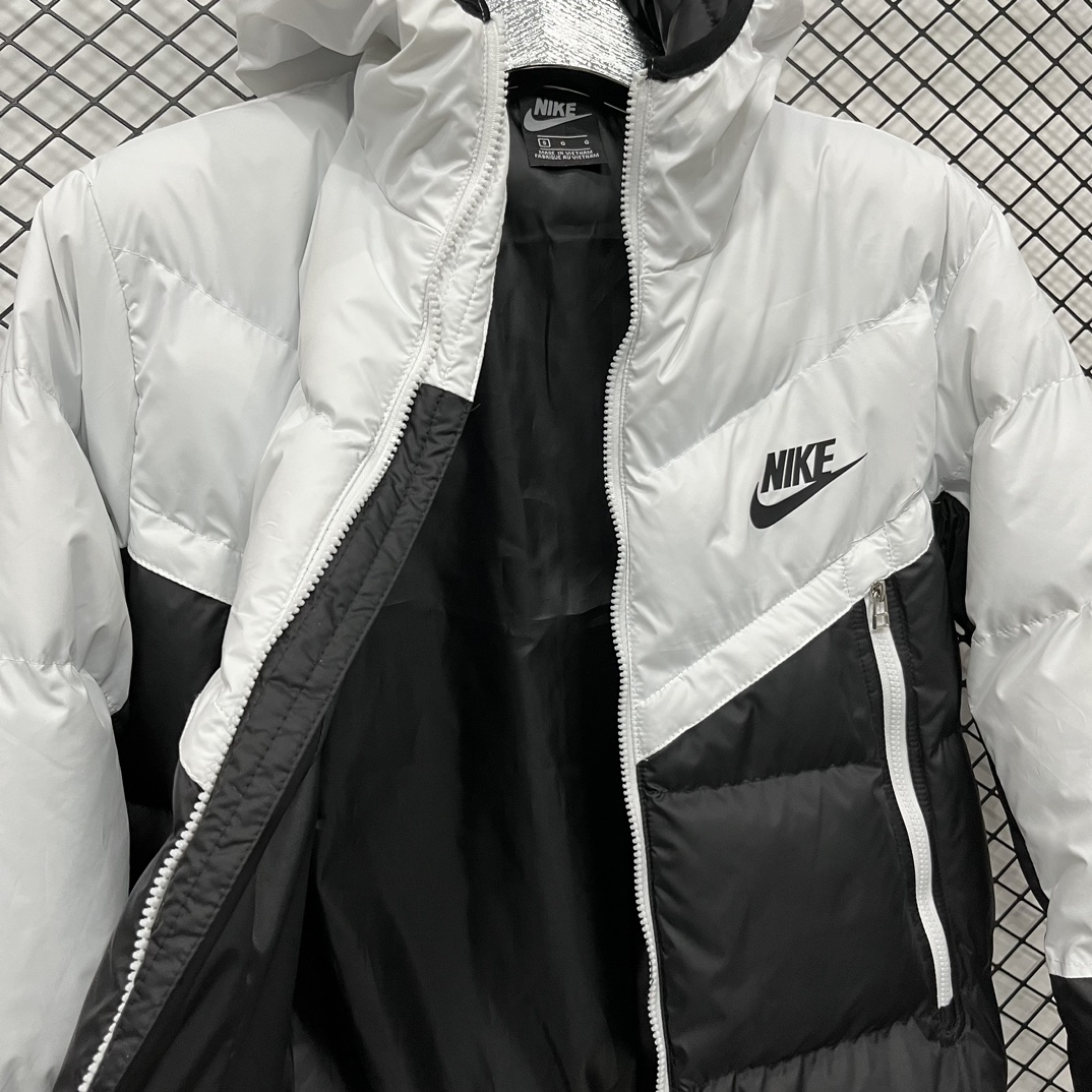 【NIKE旗艦店】ダウンジャケット ご好評に付き再入荷！