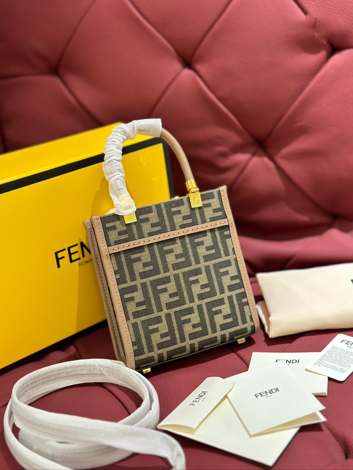 【FENDI公式旗艦店】フェンディ MINI  ハンドバッグ クロスボディバッグ