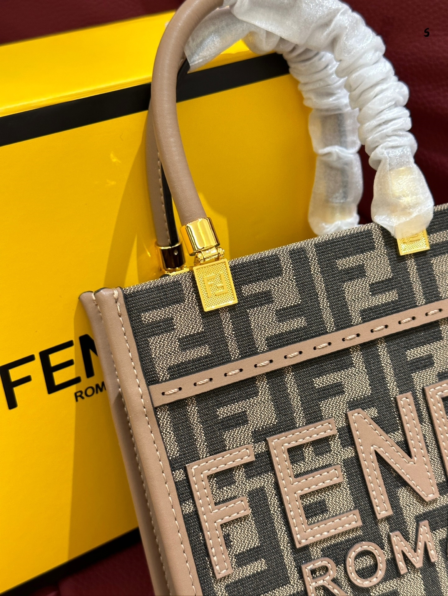 【FENDI公式旗艦店】フェンディ MINI  ハンドバッグ クロスボディバッグ