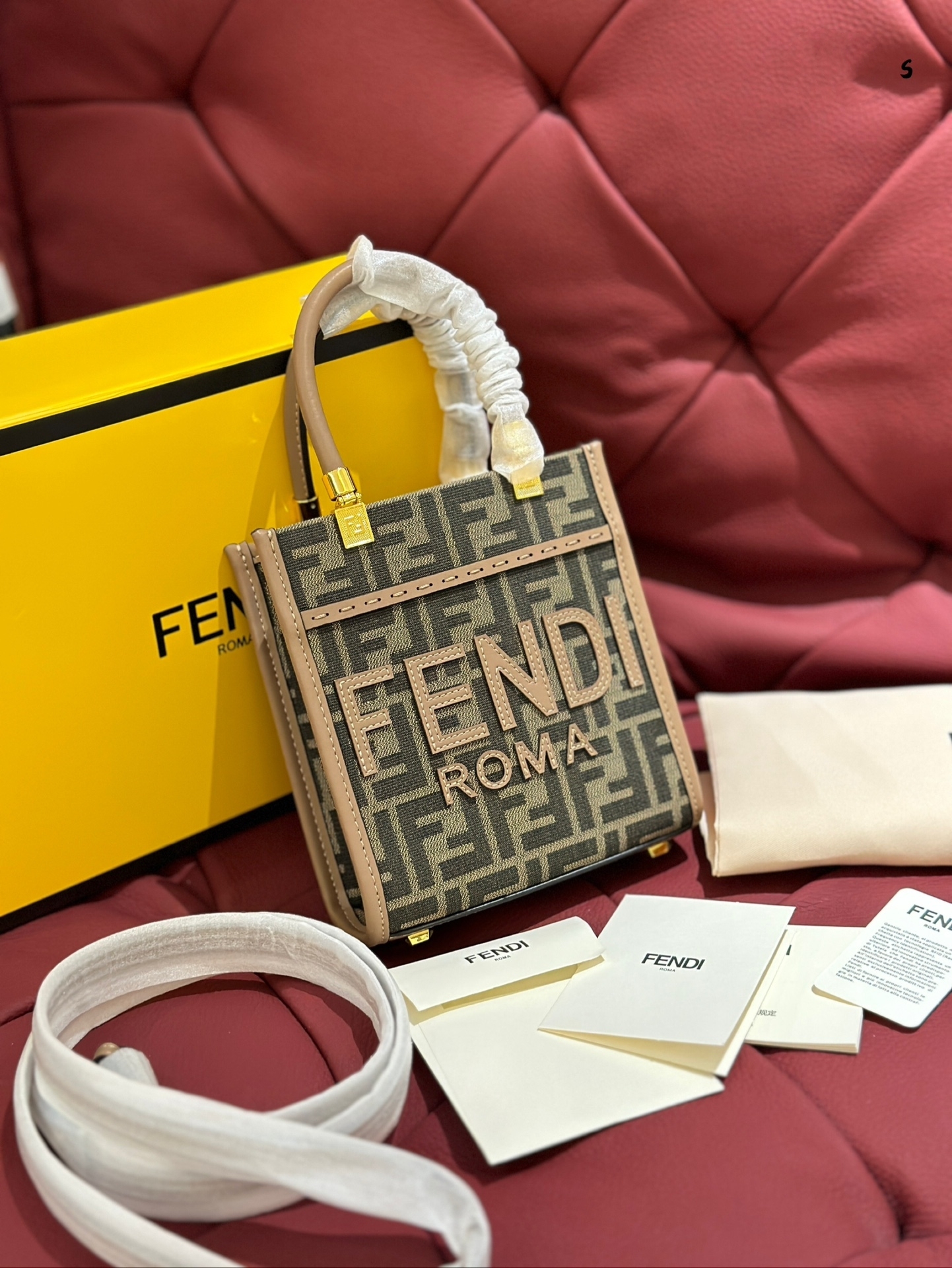 【FENDI公式旗艦店】フェンディ MINI  ハンドバッグ クロスボディバッグ