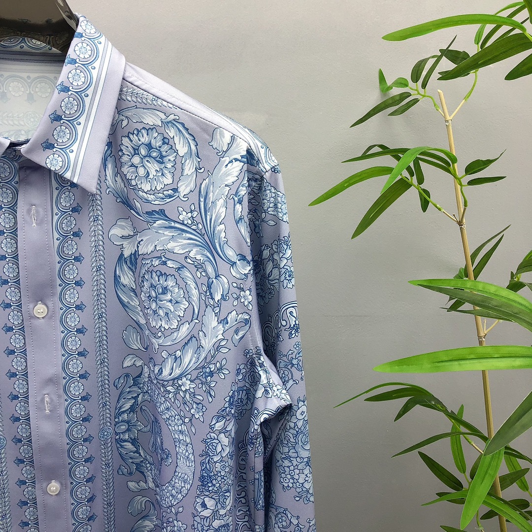 【VERSACE旗艦店】（ヴェルサーチ）長袖シャツ、ご好評に付き再入荷！