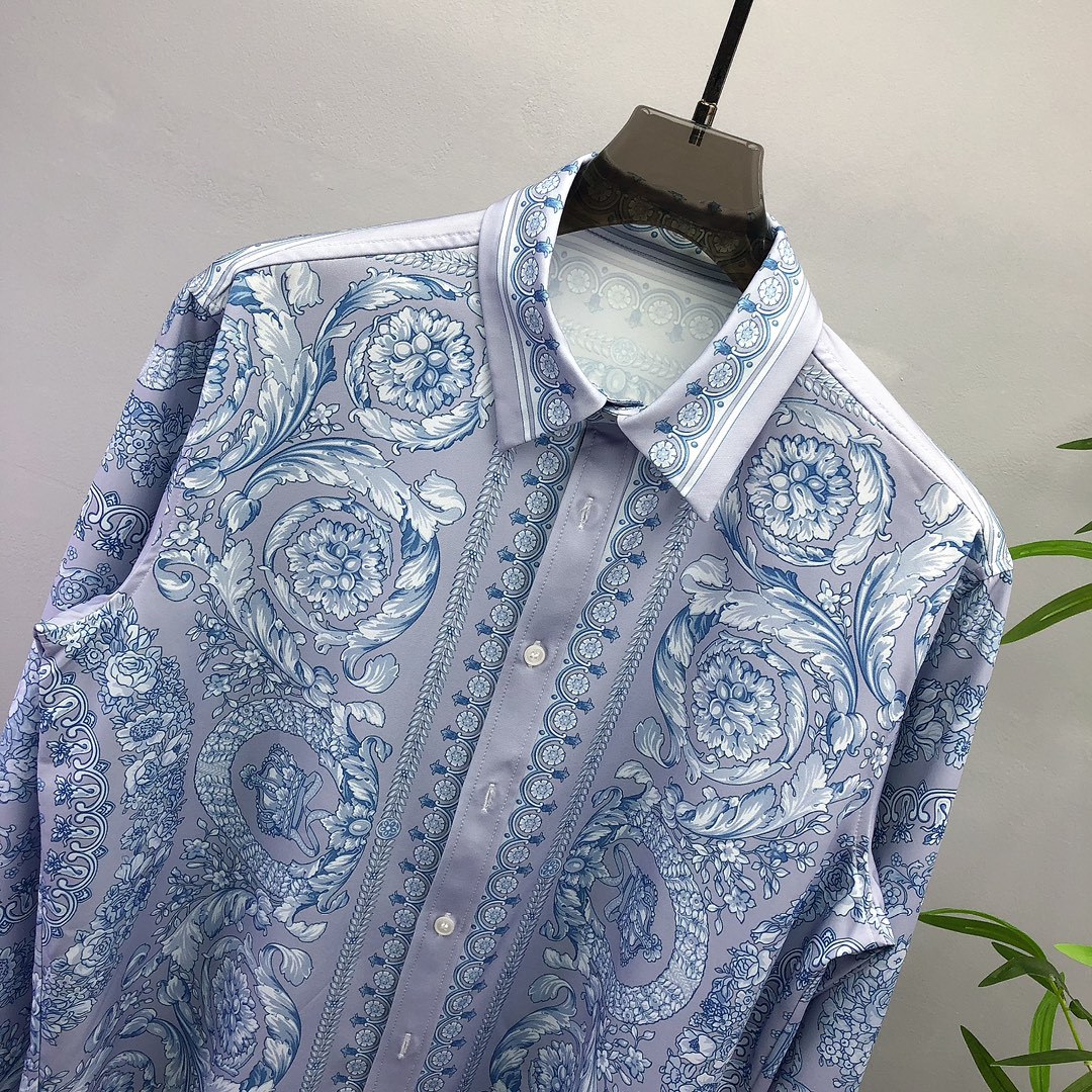 【VERSACE旗艦店】（ヴェルサーチ）長袖シャツ、ご好評に付き再入荷！