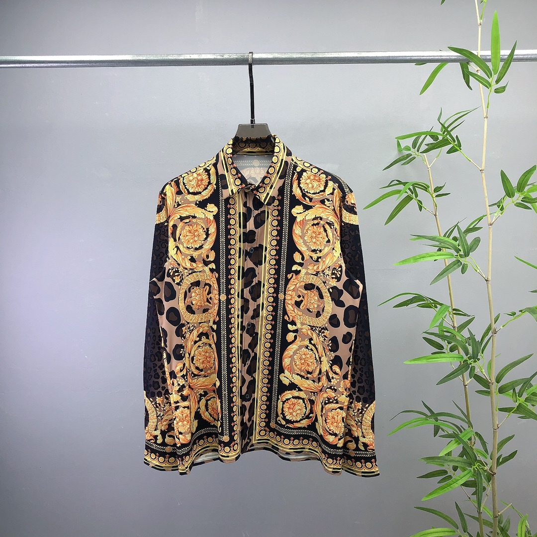 【VERSACE旗艦店】（ヴェルサーチ）長袖シャツ、ご好評に付き再入荷！