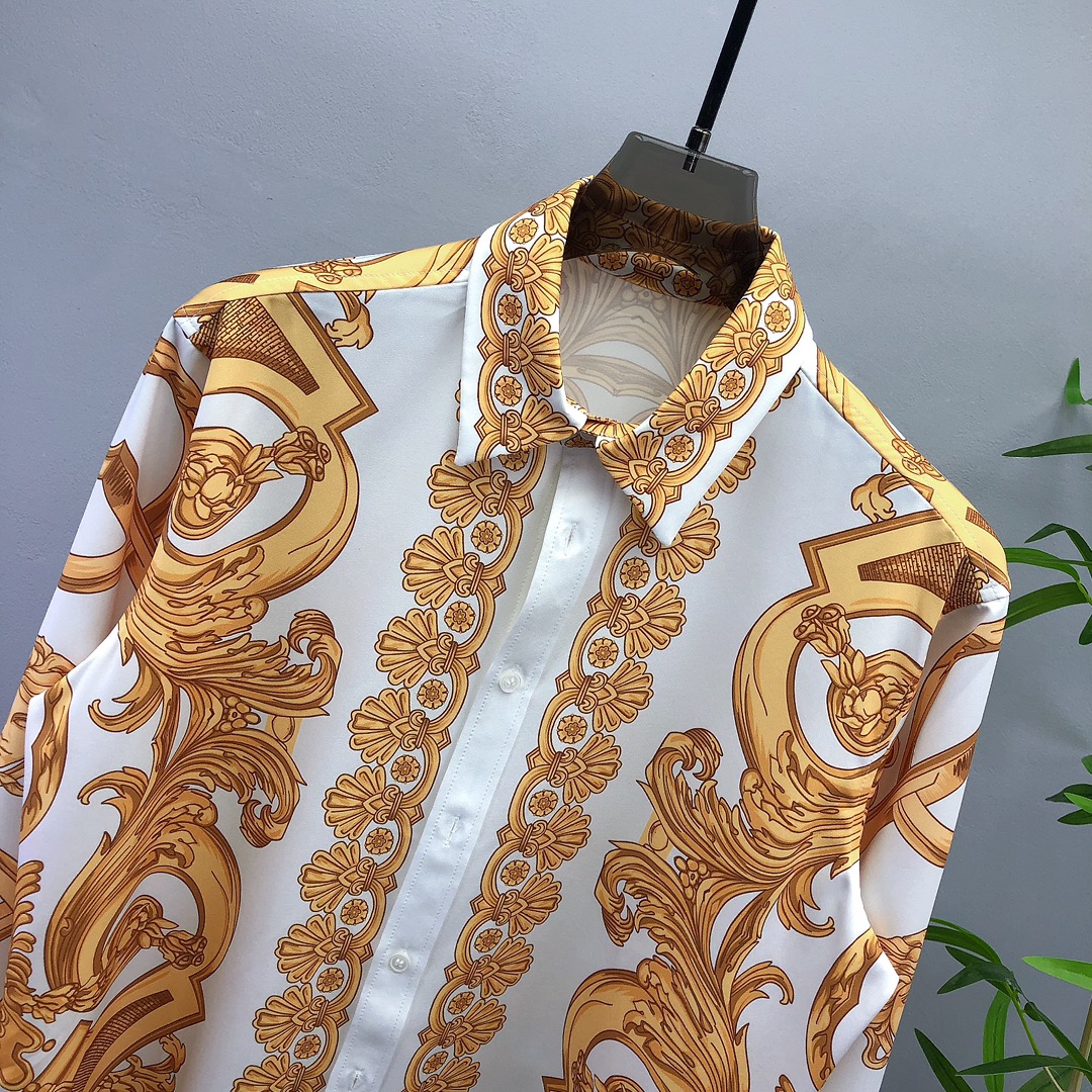 【VERSACE旗艦店】（ヴェルサーチ）長袖シャツ、ご好評に付き再入荷！