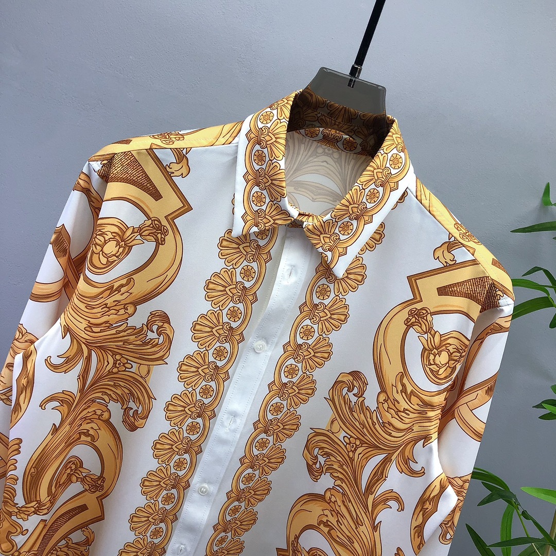 【VERSACE旗艦店】（ヴェルサーチ）長袖シャツ、ご好評に付き再入荷！