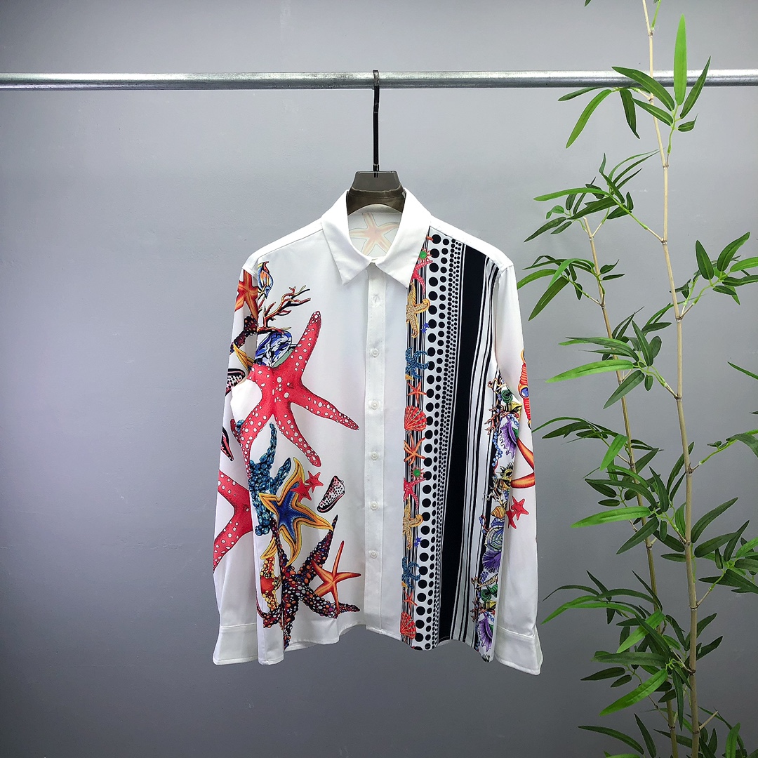 【VERSACE旗艦店】（ヴェルサーチ）長袖シャツ、ご好評に付き再入荷！