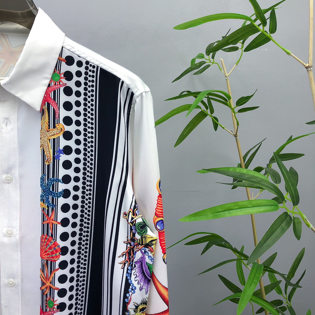 【VERSACE旗艦店】（ヴェルサーチ）長袖シャツ、ご好評に付き再入荷！