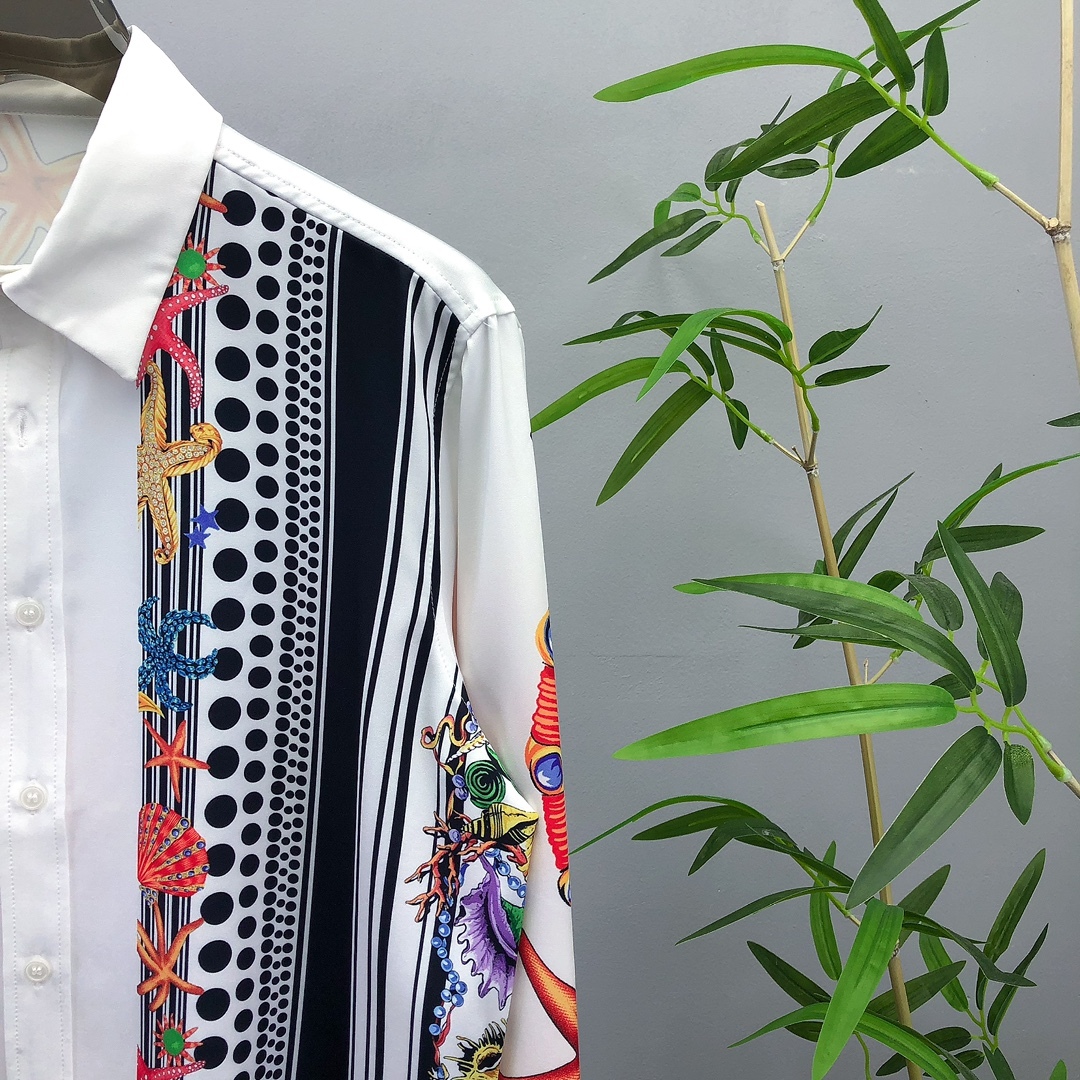 【VERSACE旗艦店】（ヴェルサーチ）長袖シャツ、ご好評に付き再入荷！