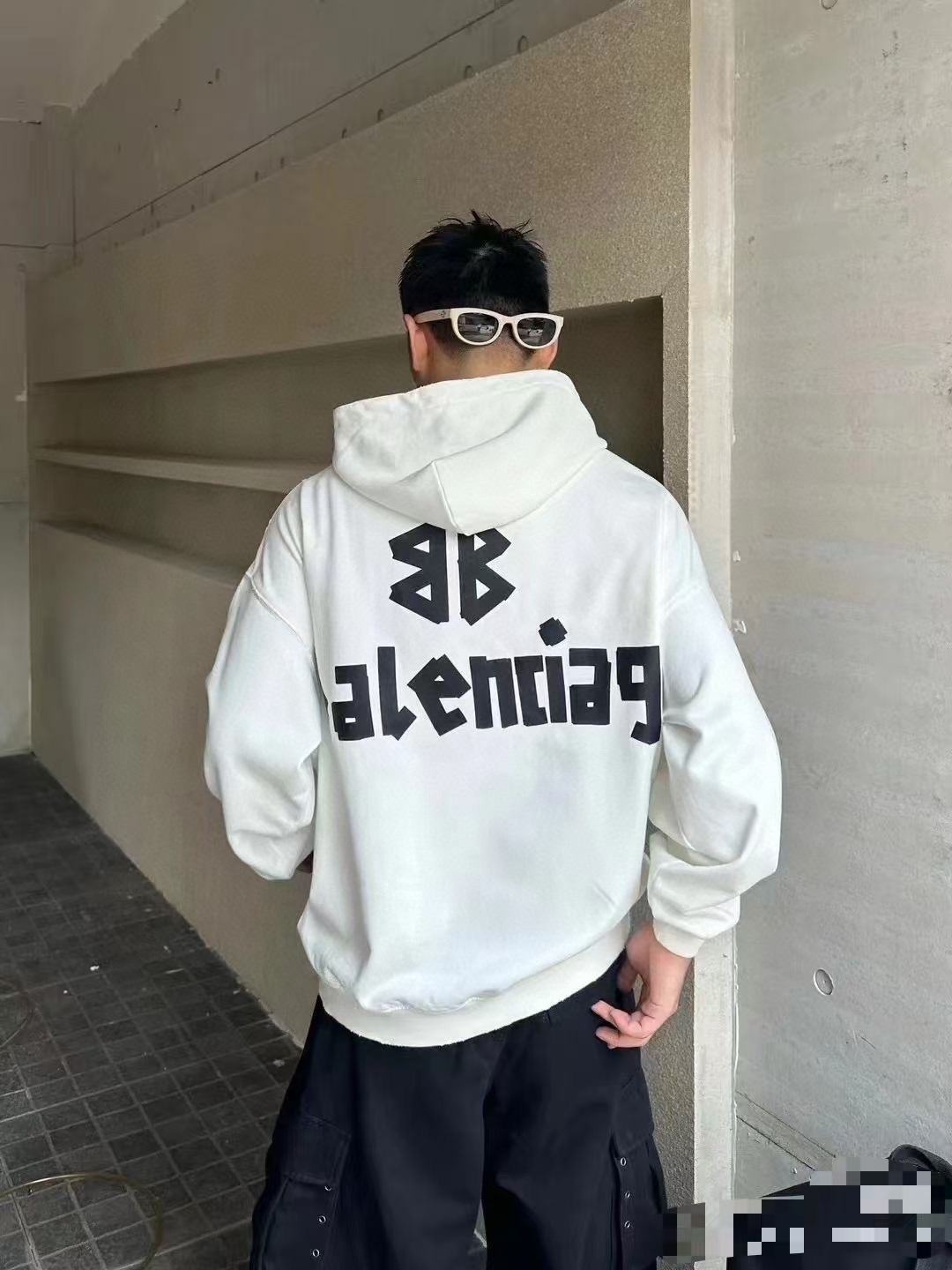 【BALENCIAGA】バレンシアガ パーカー、ご好評に付き再入荷！