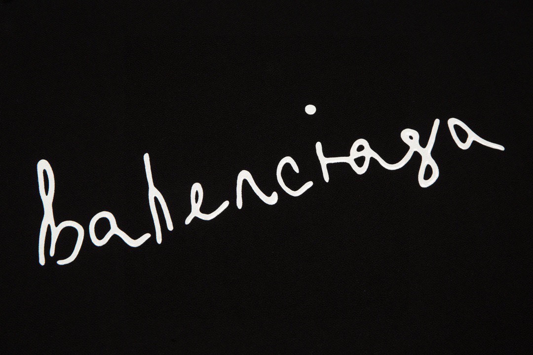 【BALENCIAGA】バレンシアガ パーカー 男女兼用 ご好評に付き再入荷！