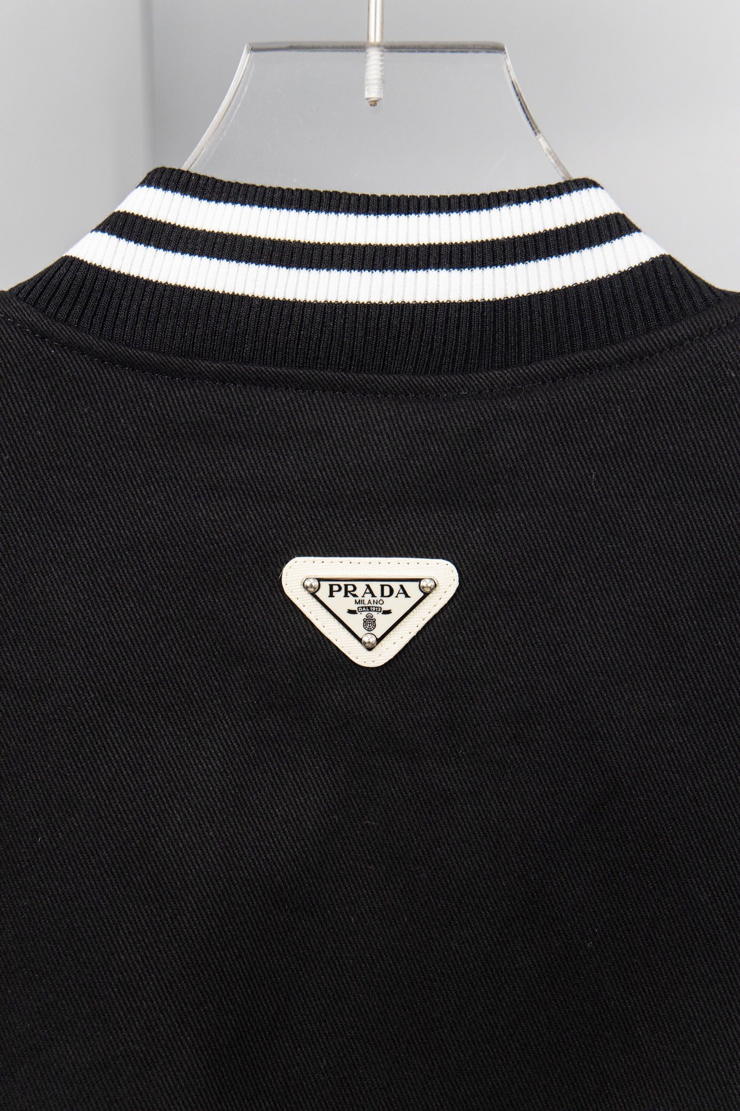 【PRADA旗艦店】プラダ ジャケット ご好評に付き再入荷！