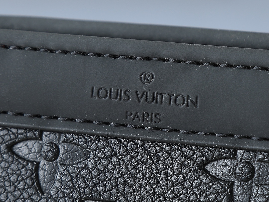 LOUIS VUITTON ルイヴィトン GASTON WEARABLE WALLET クロスボディバッグ M81115