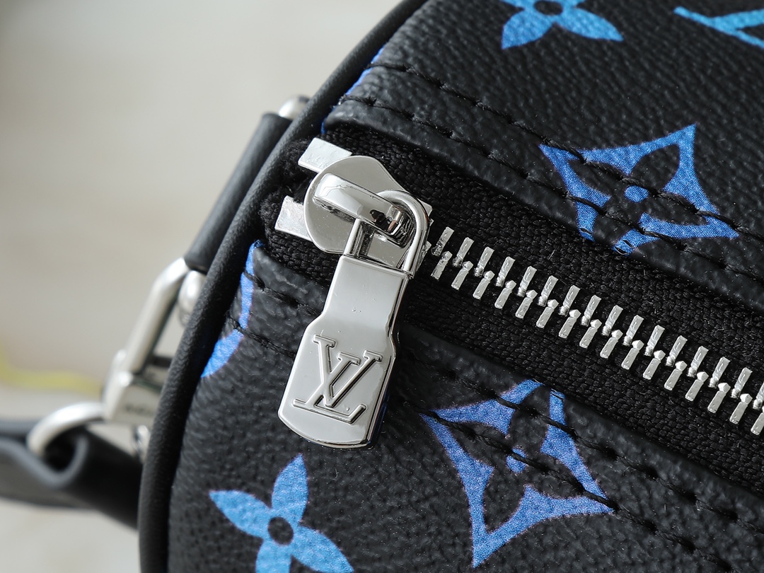 LOUIS VUITTON ルイヴィトン M13935 keepall 25 クロスボディバッグ