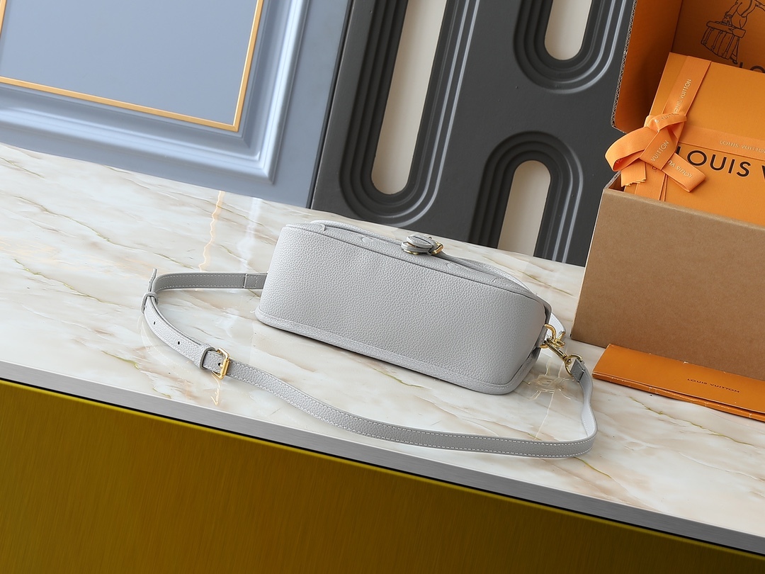 LOUIS VUITTON ルイヴィトン M14214 DIANE クロスボディバッグ