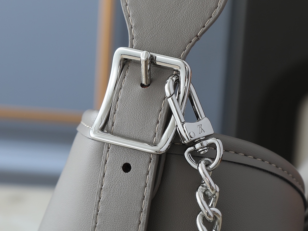 LOUIS VUITTON ルイヴィトン M12583 CARRYALL CARGO VIBE バッグ