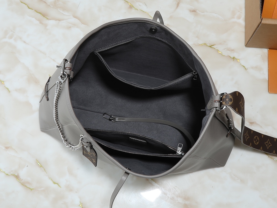 LOUIS VUITTON ルイヴィトン M12583 CARRYALL CARGO VIBE バッグ